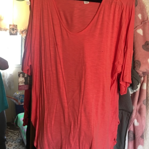 Top - Picture 2 of 2